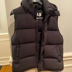Size L Aritzia Superpuff Vest